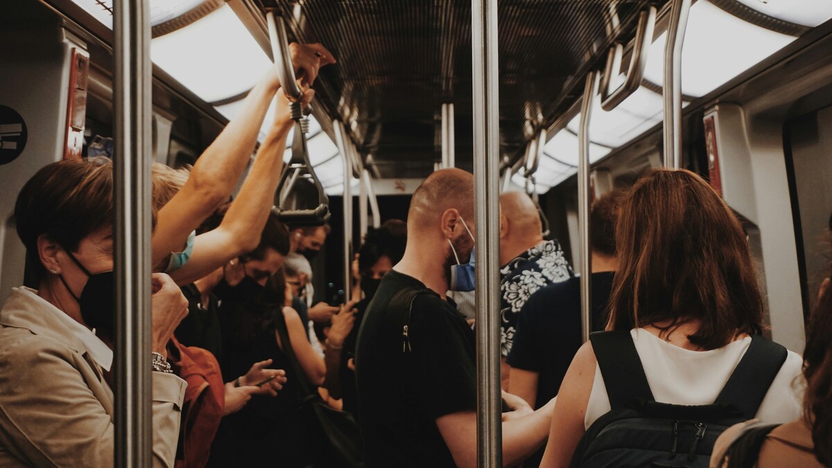 5 Ways Bipolar Disorder Affects Daily Life